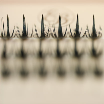 Close-up van M33 spiky pre-fanned lashes cluster lashes